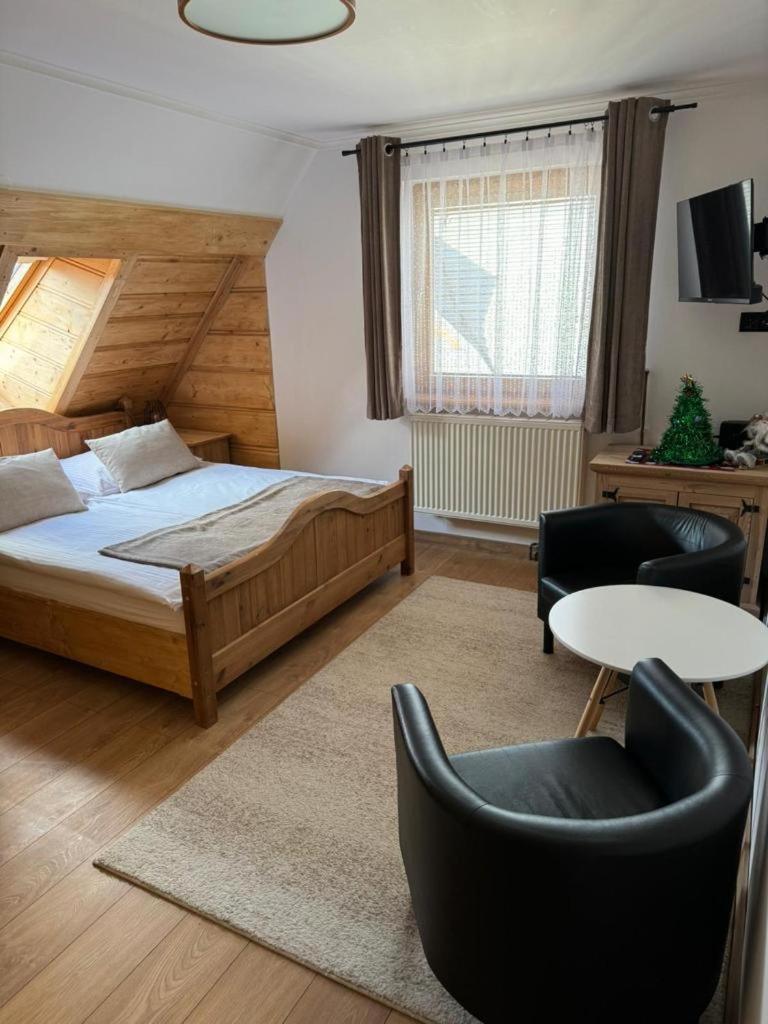 Apartamenty I Pokoje Krupowki Tuz Tuz ザコパネ 部屋 写真